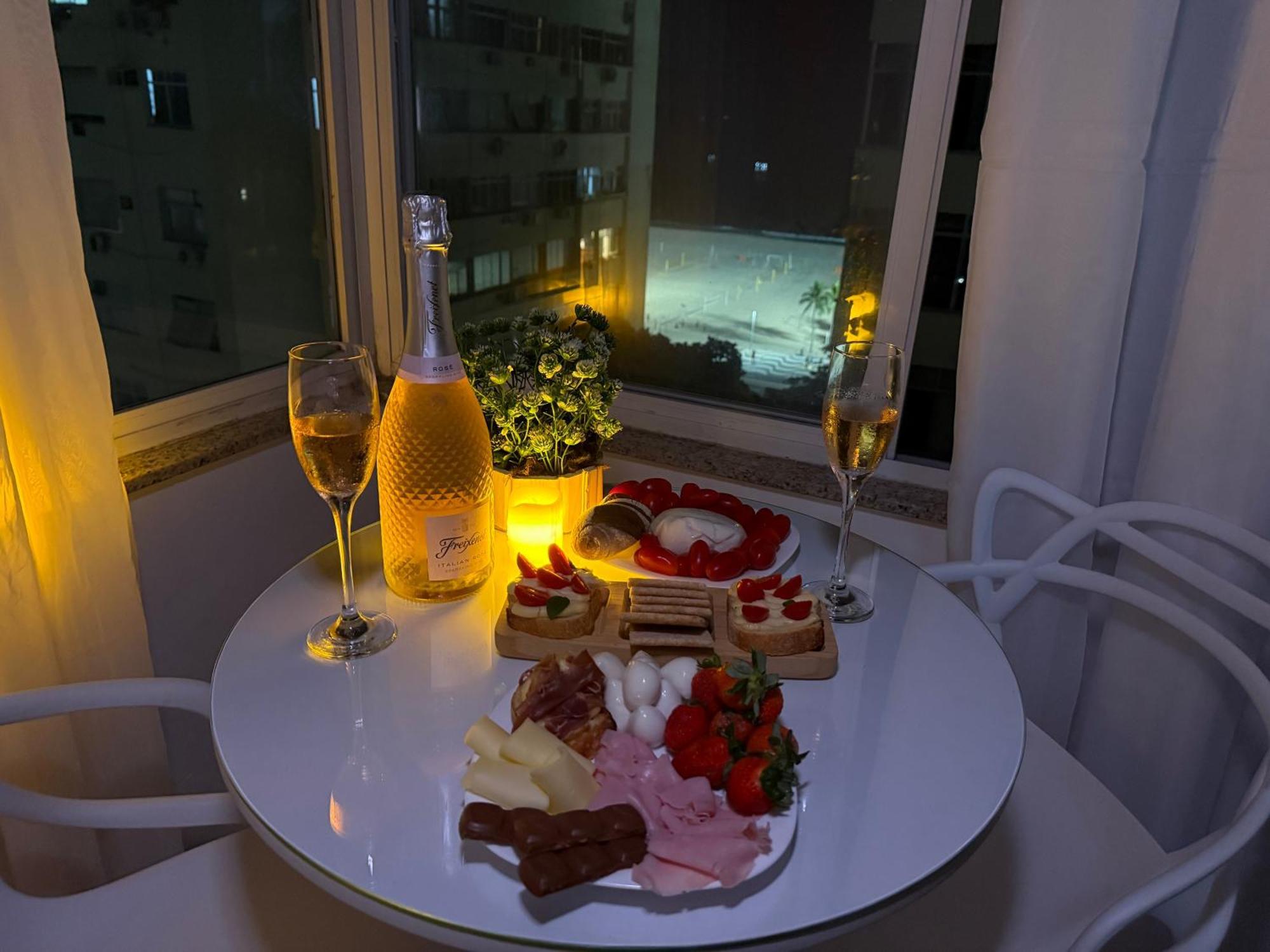 Apartemen C/vista P O Mar No Leme Rio de Janeiro